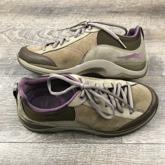 dansko sabrina suede